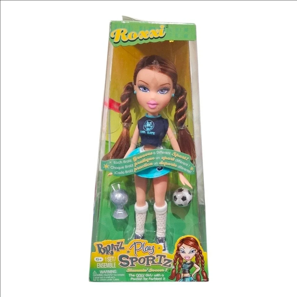 Bratz Play Sportz Roxxi Slammin Soccer Doll Ball Trophy New in Box 569558C3 MGA
